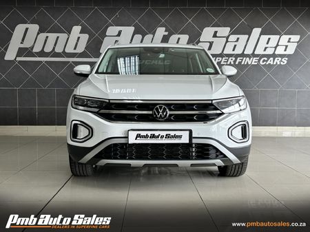 2022-Volkswagen-T-Roc-14-TSI-Design-Auto_1