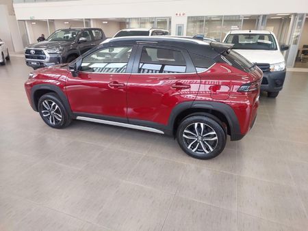 2025-Toyota-Starlet-Cross-15XR_13