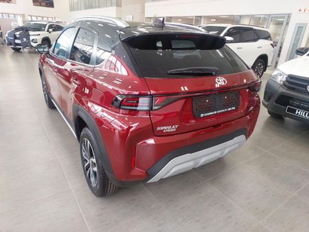 2025-Toyota-Starlet-Cross-15XR_15