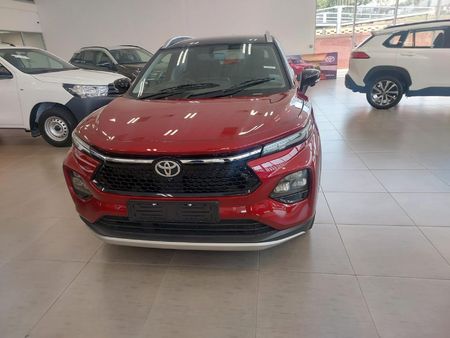 2025-Toyota-Starlet-Cross-15XR_3