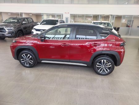 2025-Toyota-Starlet-Cross-15XR_6