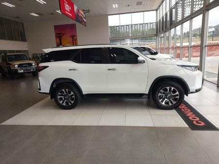 2025-Toyota-Fortuner-24-GD-6-4x4-Auto_1