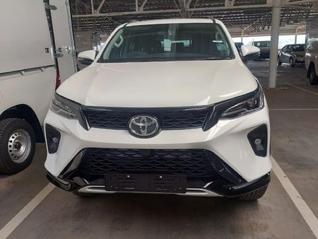 2025-Toyota-Fortuner-24-GD-6-4x4-Auto_5