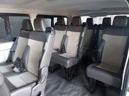 2022-Toyota-Quantum-28-GL-11-seat_7