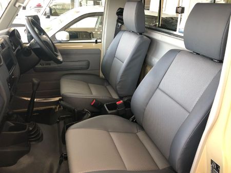 2025-Toyota-Land-Cruiser-79-42-D-Single-Cab_4