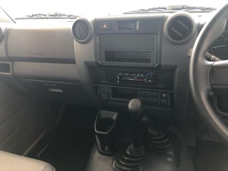 2025-Toyota-Land-Cruiser-79-42-D-Single-Cab_7