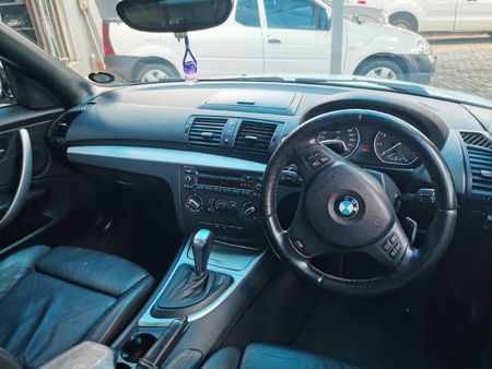2013-BMW-1-Series-125i-Convertible-M-Sport-Auto_7