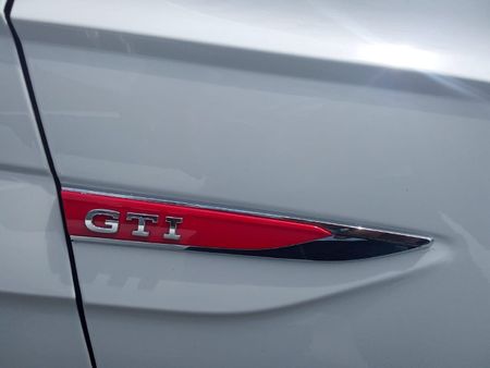 2021-Volkswagen-Polo-20-GTI-Auto-147kW_9