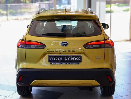 2025-Toyota-Corolla-Cross-18-XS-Hybrid_6