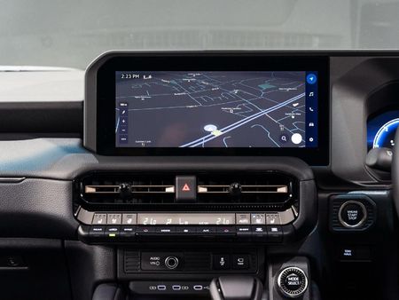 2025-Toyota-Land-Cruiser-Prado-VX-R-28GD-Auto_11