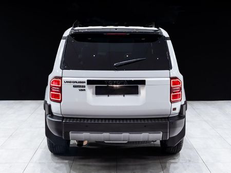 2025-Toyota-Land-Cruiser-Prado-VX-R-28GD-Auto_5