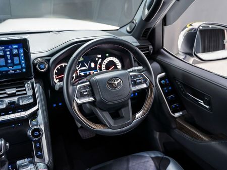 2025-Toyota-Land-Cruiser-Prado-VX-R-28GD-Auto_8