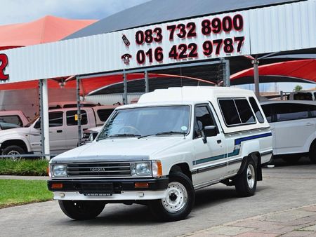 1988-Toyota-Hilux-2200-SRX-Single-Cab_0