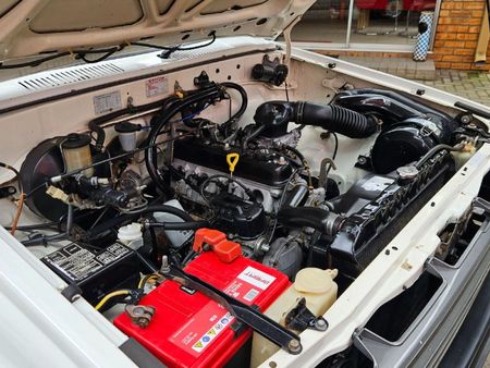 1988-Toyota-Hilux-2200-SRX-Single-Cab_18
