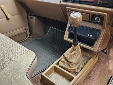 1988-Toyota-Hilux-2200-SRX-Single-Cab_22