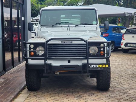1989-Land-Rover-Defender-110-Cup-V8-Station-Wagon_1