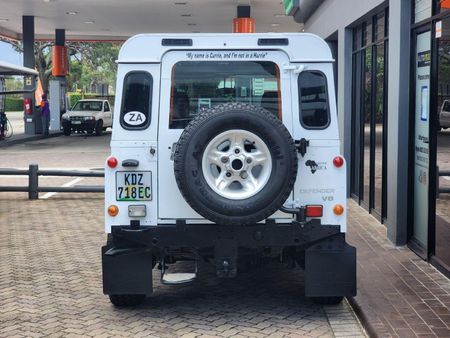 1989-Land-Rover-Defender-110-Cup-V8-Station-Wagon_4