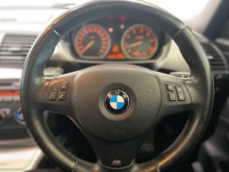2012-BMW-1-Series-125i-Coupe-M-Sport_16