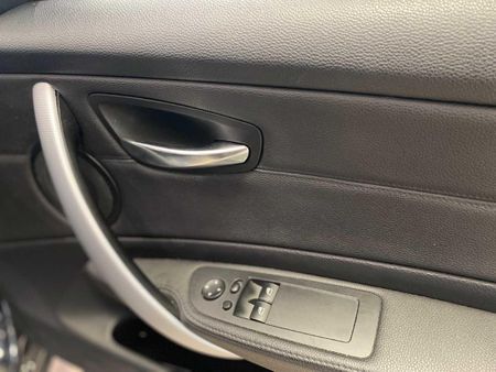 2012-BMW-1-Series-125i-Coupe-M-Sport_18