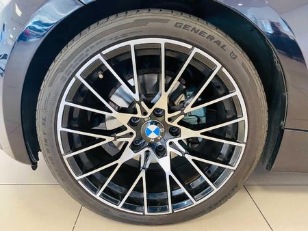 2012-BMW-1-Series-125i-Coupe-M-Sport_19