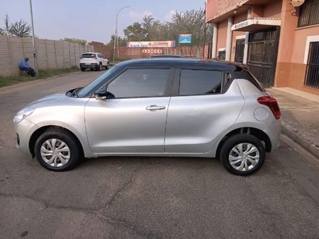 2021-Suzuki-Swift-12-GLX_2