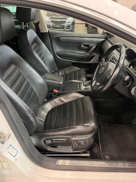2014-Volkswagen-CC-20-TSI-Auto-155kW_11