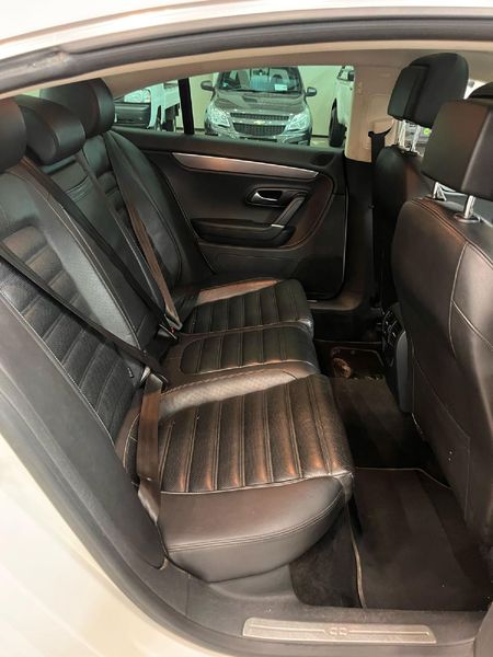 2014-Volkswagen-CC-20-TSI-Auto-155kW_12