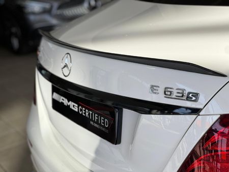 2018-Mercedes-AMG-E-Class-E63-S-AMG-4Matic_10