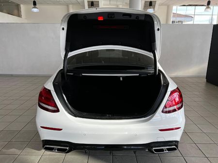 2018-Mercedes-AMG-E-Class-E63-S-AMG-4Matic_5
