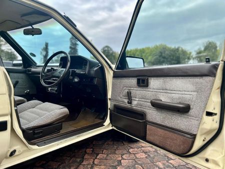 1988-Toyota-Corolla-16-GL_10