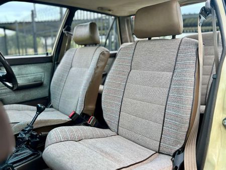 1988-Toyota-Corolla-16-GL_18