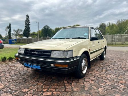 1988-Toyota-Corolla-16-GL_2