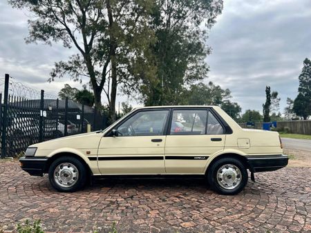 1988-Toyota-Corolla-16-GL_5