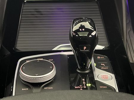 2021-BMW-X4-xDrive20d-M-Sport_9