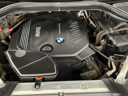 2021-BMW-X4-xDrive20d-M-Sport_14