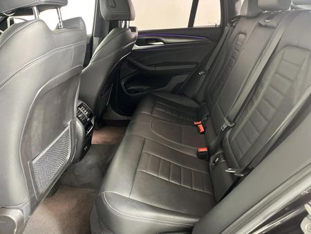 2021-BMW-X4-xDrive20d-M-Sport_3