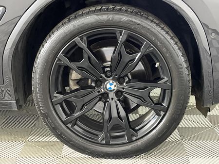 2021-BMW-X4-xDrive20d-M-Sport_5