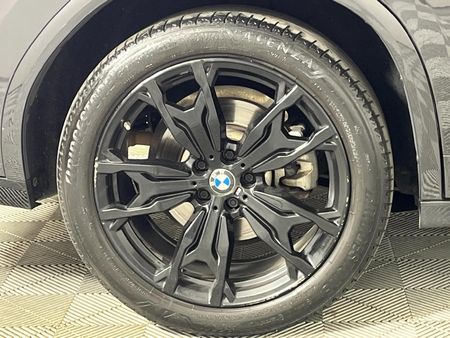 2021-BMW-X4-xDrive20d-M-Sport_7