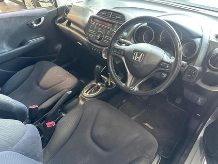 2013-Honda-Jazz-15-Elegance-Auto_8