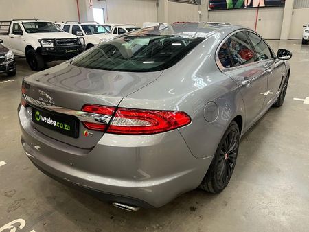 2015-Jaguar-XF-30-D-S-Premium-Luxury_2