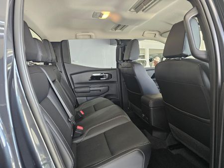 2025-Mitsubishi-Triton-24-Di-DC-GLS-Double-Cab-Auto_14