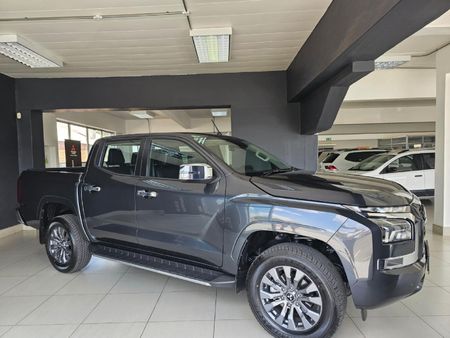 2025-Mitsubishi-Triton-24-Di-DC-GLS-Double-Cab-Auto_3