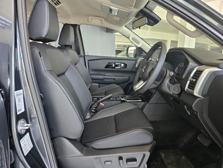 2025-Mitsubishi-Triton-24-Di-DC-GLS-Double-Cab-Auto_4