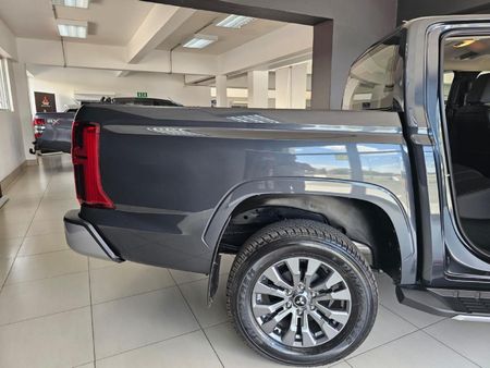 2025-Mitsubishi-Triton-24-Di-DC-GLS-Double-Cab-Auto_5
