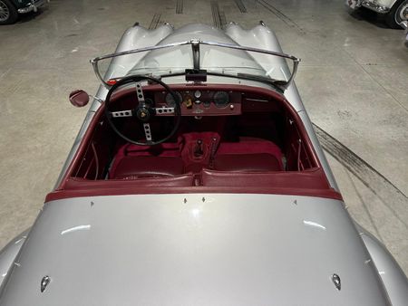 1952-Jaguar-XK120-Roadster_9