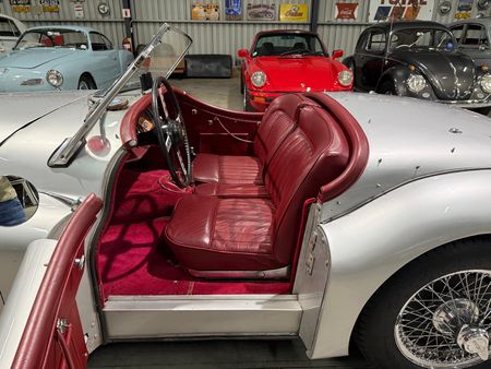 1952-Jaguar-XK120-Roadster_15
