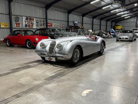 1952-Jaguar-XK120-Roadster_1
