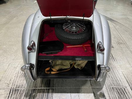 1952-Jaguar-XK120-Roadster_21
