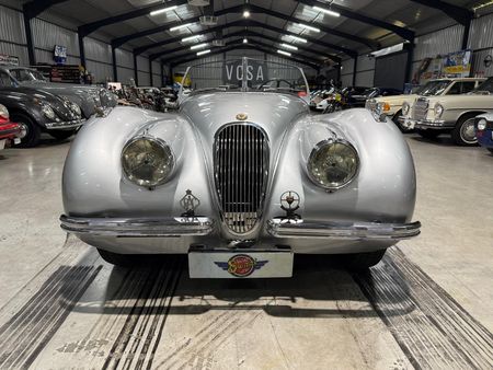 1952-Jaguar-XK120-Roadster_5