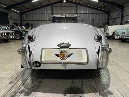 1952-Jaguar-XK120-Roadster_8